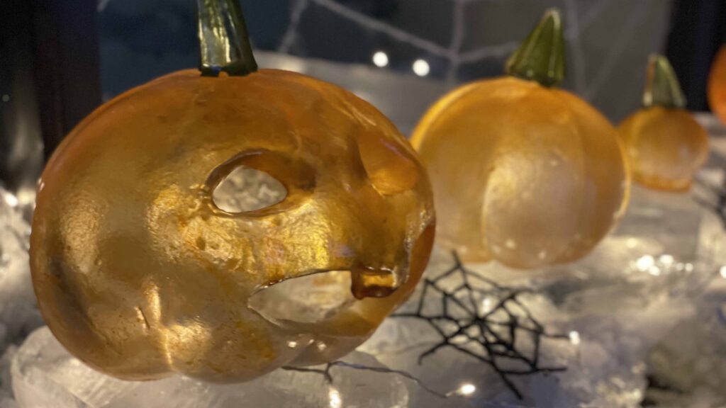 Cozy Halloween in ice